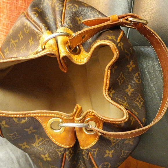 Louis Vuitton purse - Picture 4 of 7